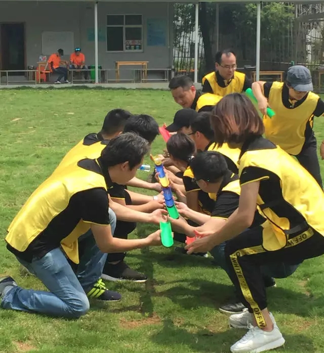 “向妄想启程” 人生就是博官网销售团建活动美满开放